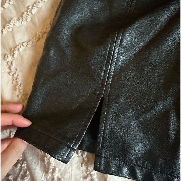 MANGOPOP Faux Black Leather Skirt SIZE S - Picture 3 of 8